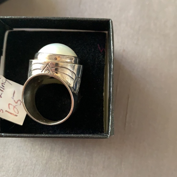 Sterling silver pearl ring - Picture 3 of 3